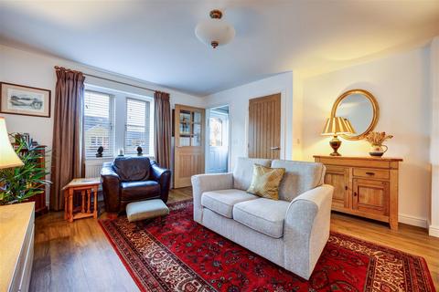 3 bedroom semi-detached house for sale, 6 Dalesview Close, Clapham.
