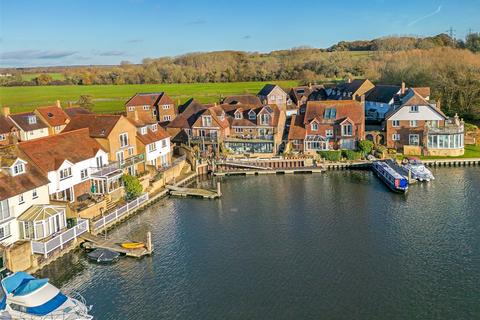 undefined, North Quay, Abingdon Marina, Oxfordshire OX14