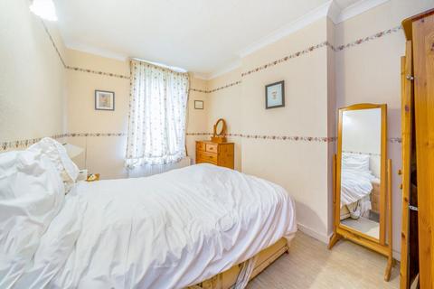 1 bedroom flat for sale, Hazellville Road, London N19