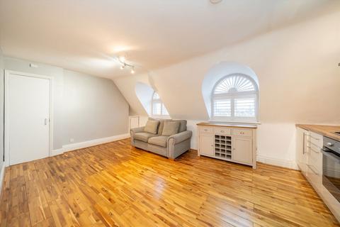 1 bedroom flat for sale, Drayton Park, London N5