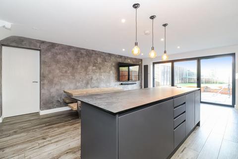 4 bedroom detached house for sale, Roman Gardens, Kings Langley, WD4