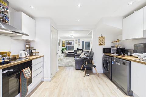 2 bedroom end of terrace house for sale, The Delph, Lower Earley, Reading, Berkshire, RG6