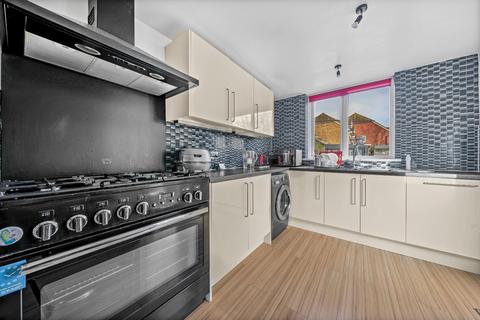 undefined, Douglas Close, Guildford GU4