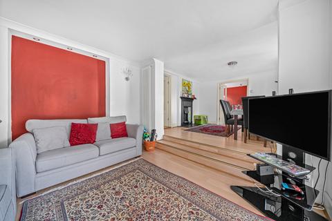 undefined, Douglas Close, Guildford GU4