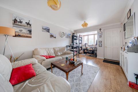 3 bedroom terraced house for sale, Hanbury Drive, Calcot, Reading