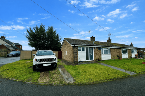 2 bedroom bungalow for sale, Bryans Crescent, North Crawley, Newport Pagnell, MK16