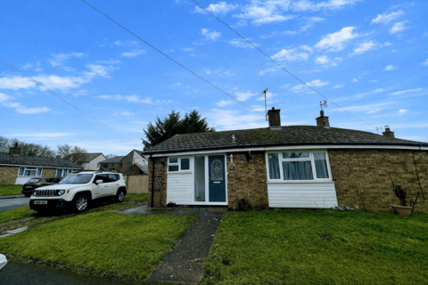 2 bedroom bungalow for sale, Bryans Crescent, North Crawley, Newport Pagnell, MK16