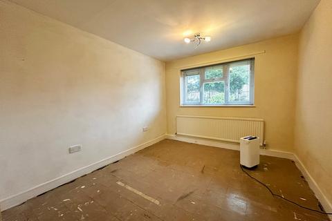2 bedroom bungalow for sale, Bryans Crescent, North Crawley, Newport Pagnell, MK16