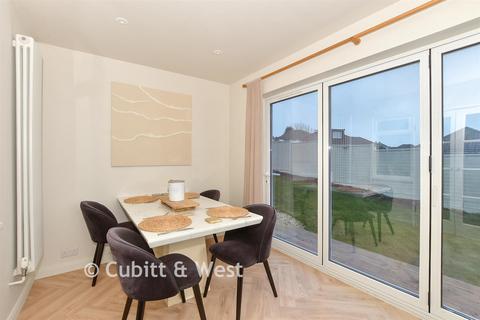 3 bedroom detached bungalow for sale, Deans Close, Brighton BN2