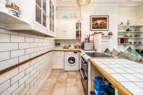 undefined, Wellington Road, Hampton TW12