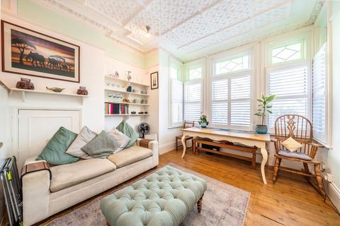 undefined, Wellington Road, Hampton TW12