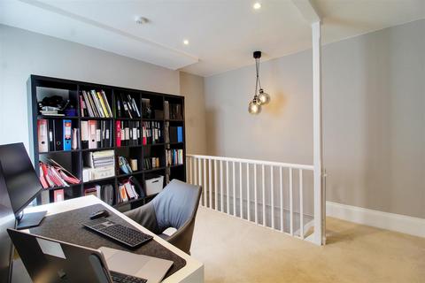 3 bedroom apartment to rent, Woodcock Lodge, Epping Green SG13