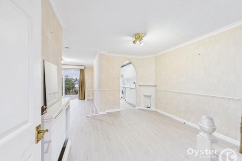 3 bedroom semi-detached house to rent, Crofton Way, Enfield, EN2