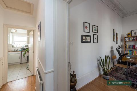 1 bedroom flat to rent, Brondesbury Villas, Queens Park
