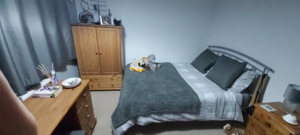 Rear right bedroom