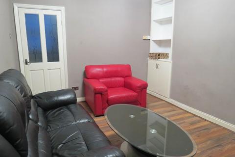 2 bedroom terraced house to rent, Holmesdale Road, Newcastle Upon Tyne NE5