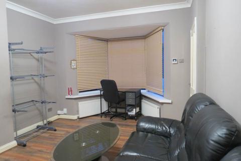 2 bedroom terraced house to rent, Holmesdale Road, Newcastle Upon Tyne NE5