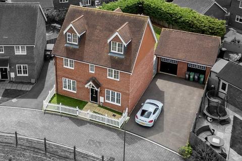 undefined, Peach Road, HORLEY, Surrey, RH6