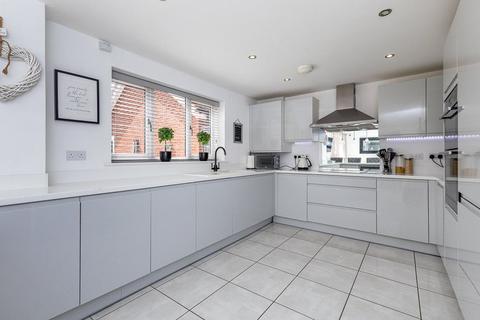 undefined, Peach Road, HORLEY, Surrey, RH6