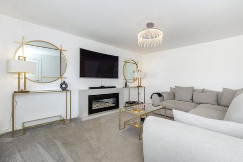 undefined, Peach Road, HORLEY, Surrey, RH6