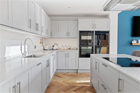undefined, The Meadow, Crawley RH10