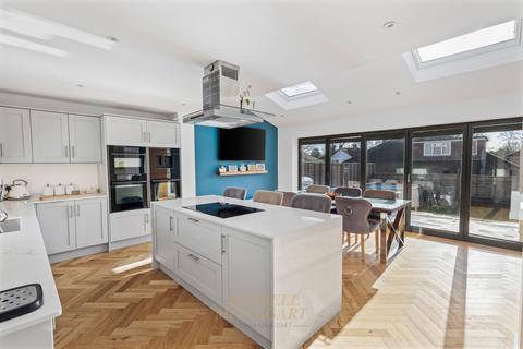undefined, The Meadow, Crawley RH10