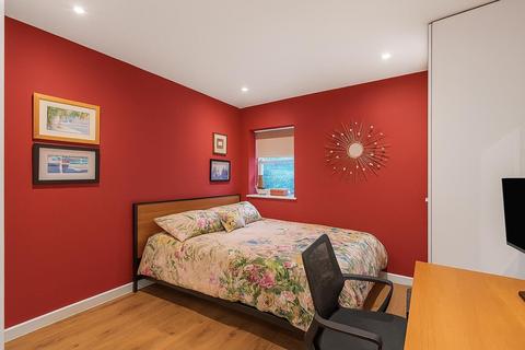 2 bedroom flat for sale, Garratt Lane, Earlsfield, London, SW18