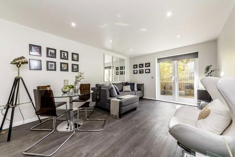 1 bedroom flat to rent, Garratt Lane, London SW18
