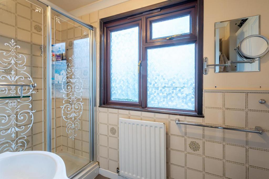 Ensuite.jpg