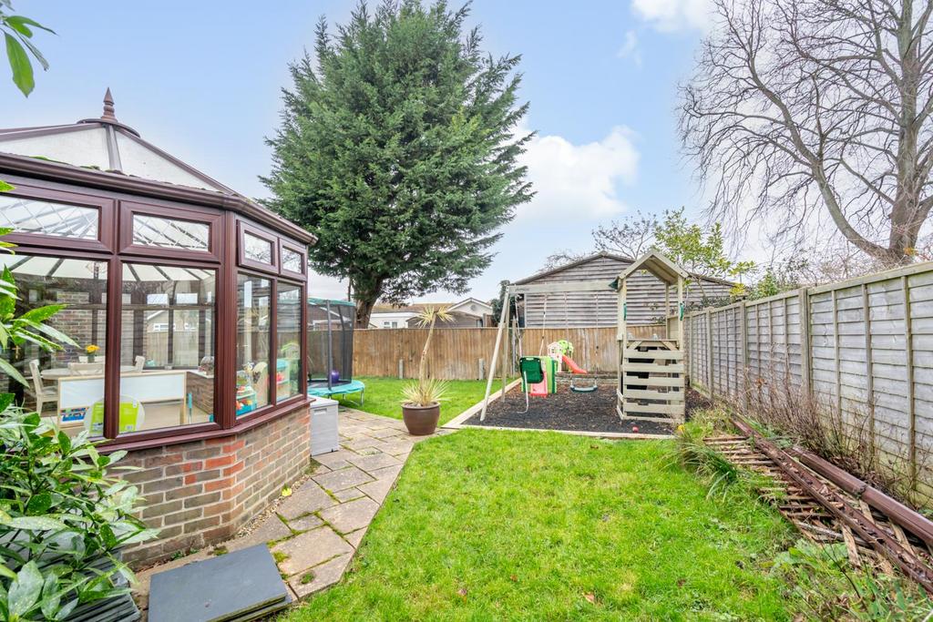 Rear Garden (2).jpg