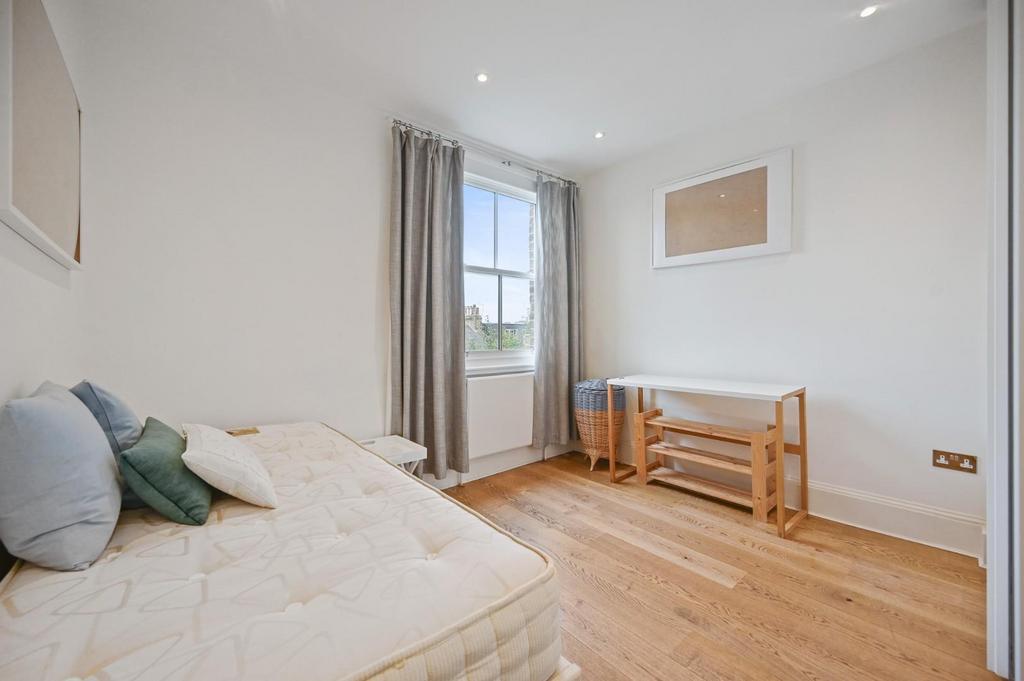 RCFBL- UM tournay road- bedroom 3 (1).jpg