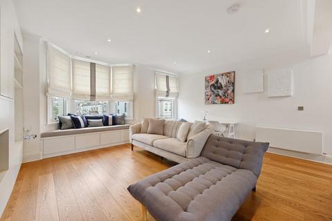 4 bedroom maisonette to rent, Tournay Road, Fulham, SW6