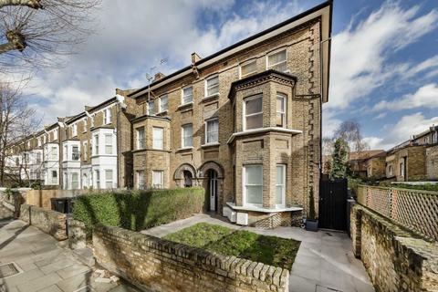 3 bedroom flat to rent, Fordwych Road, London NW2