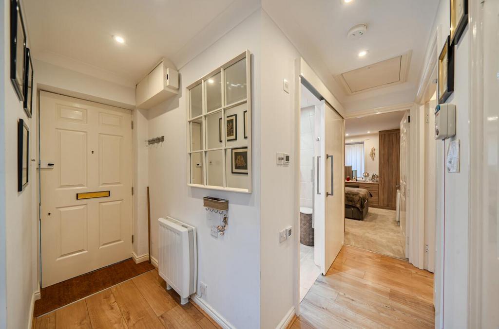 Davidson Frost-Wellings, DFW, Herne Court, Hallway