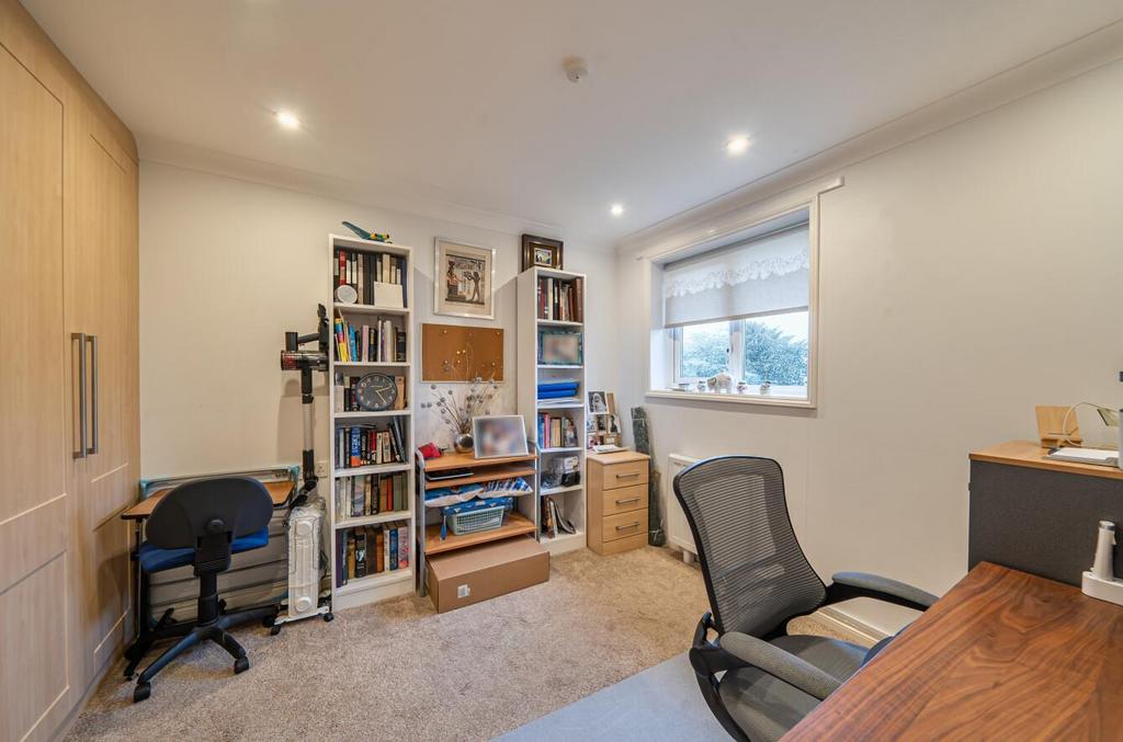 Davidson Frost-Wellings, DFW, Herne Court, Bedroom