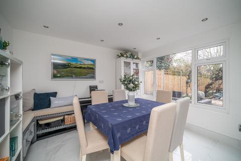 undefined, Collings Wells Close, Caddington, LU1
