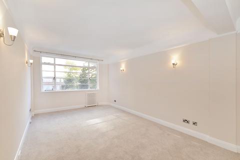 3 bedroom flat to rent, Balham High Road, London SW17