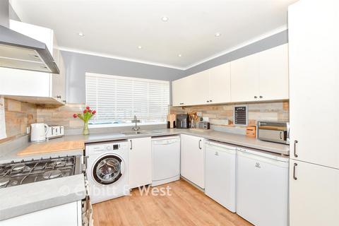 3 bedroom detached bungalow for sale, Lynwood Avenue, Waterlooville, Hampshire