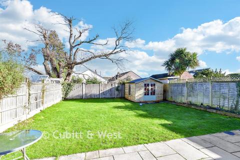 3 bedroom detached bungalow for sale, Lynwood Avenue, Waterlooville, Hampshire
