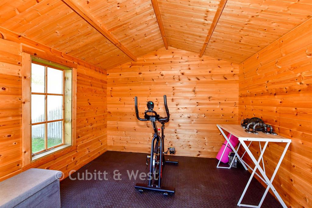 Workshop/Outbuildings