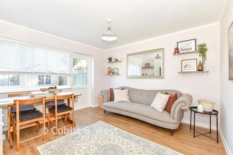 3 bedroom bungalow for sale, Lynwood Avenue, Waterlooville PO8