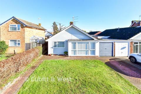 3 bedroom bungalow for sale, Lynwood Avenue, Waterlooville PO8