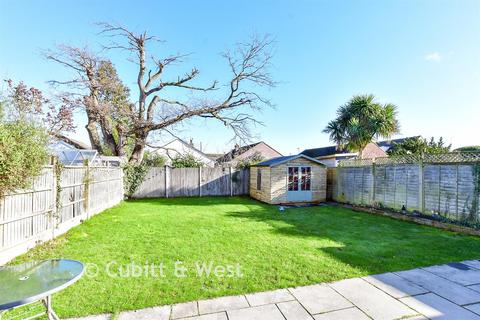 3 bedroom bungalow for sale, Lynwood Avenue, Waterlooville PO8