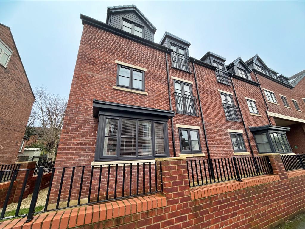 1 Bedroom ground floor apartment for Sale
