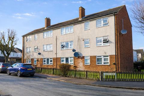2 bedroom flat for sale, 95 Cromwell Road, Ware, SG12 7LD