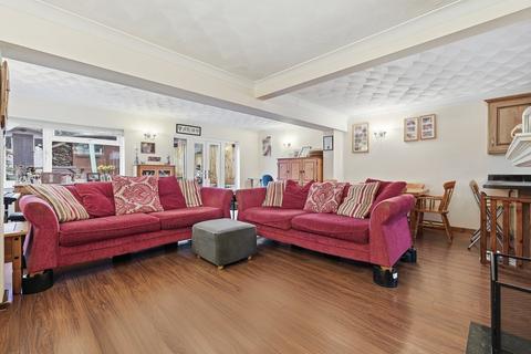 3 bedroom end of terrace house for sale, Udall Gardens, Collier Row, Romford, RM5