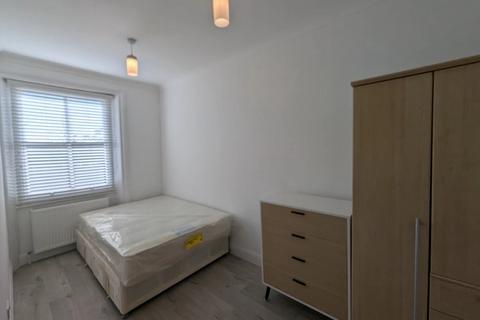 2 bedroom flat to rent, Cambridge Gardens, Ladbroke Grove, London, W10