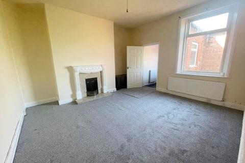 3 bedroom apartment to rent, Chichester Road, South Shields, Tyne And Wear, NE33