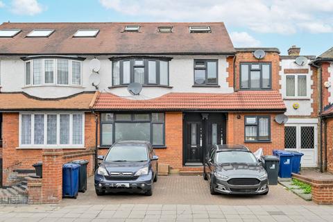 undefined, Gunnersbury Lane, Gunnersbury, London, W3