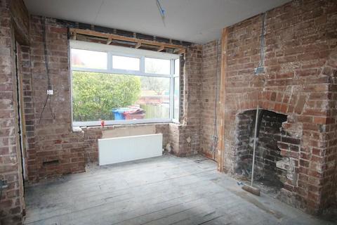 2 bedroom semi-detached house for sale, Norfolk Street, Blackburn, Lancashire, BB2 4EW